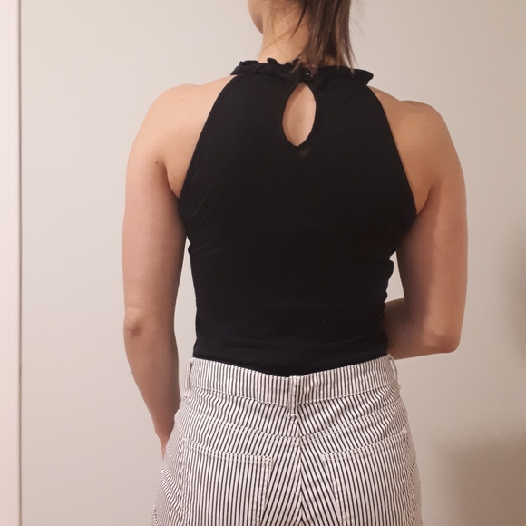 🌞3/$30 GUC Jacob Halter Neck Top - Picture 3 of 4